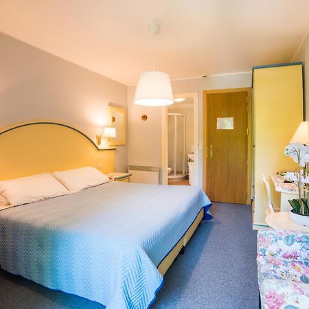 Albergo Milano Snc Ланцо-д’Интельви Экстерьер фото