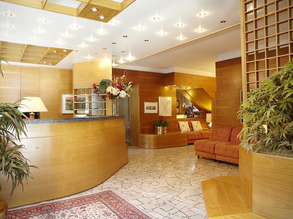 Albergo Milano Snc Ланцо-д’Интельви Экстерьер фото