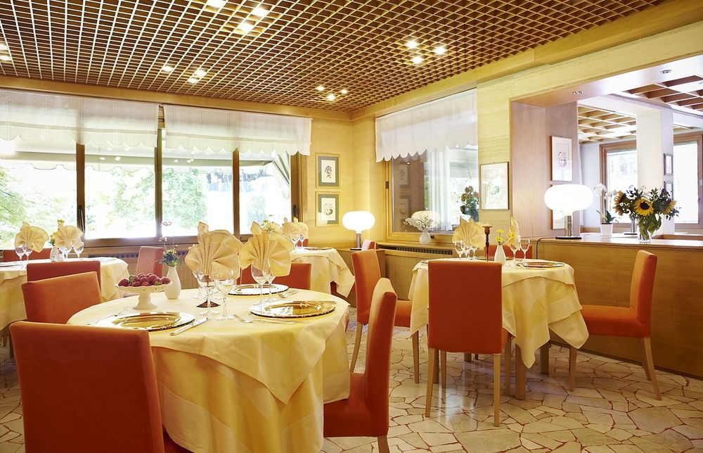 Albergo Milano Snc Ланцо-д’Интельви Экстерьер фото